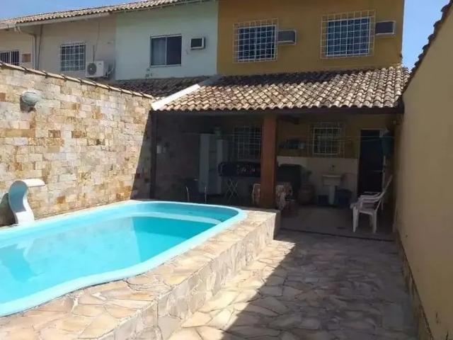 Casa / Sobrado para Locação em Nova Iguaçu/RJ Comendador Soares 4 Quartos