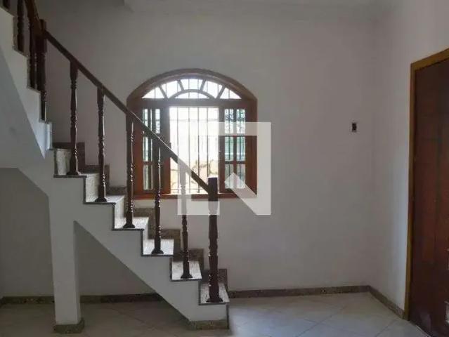 Casa / Sobrado para Locação em Nova Iguaçu/RJ Da Luz 3 Quartos