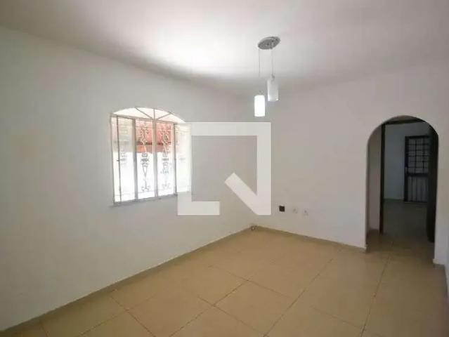Casa / Sobrado para Locação em Nova Iguaçu/RJ Da Luz 4 Quartos