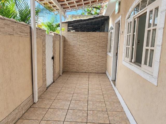Casa / Sobrado para Locação em Nova Iguaçu/RJ Maria da Luz 2 Quartos