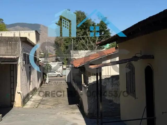 Casa / Sobrado para Locação em Nova Iguaçu/RJ Ponto Chic 2 Quartos