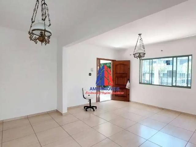 Casa / Sobrado para Locação em Nova Odessa/SP Centro 4 Quartos