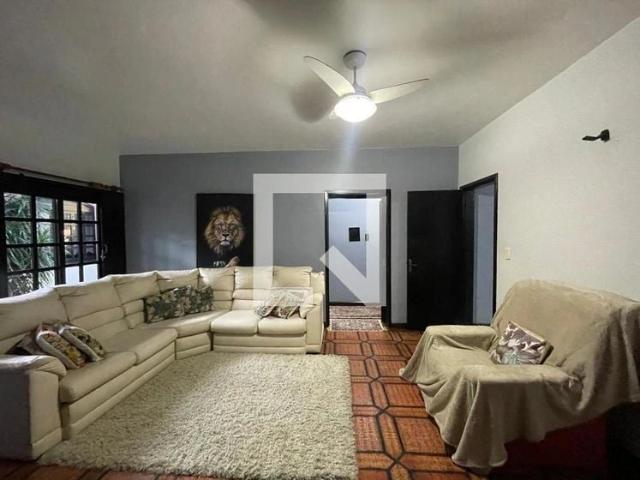Casa / Sobrado para Locação em Novo Hamburgo/RS Canudos 4 Quartos