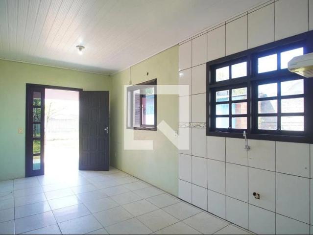 Casa / Sobrado para Locação em Novo Hamburgo/RS Ideal 2 Quartos