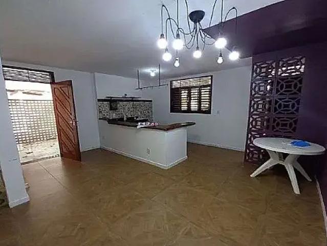 Casa / Sobrado para Locação em Natal/RN Tirol 2 Quartos