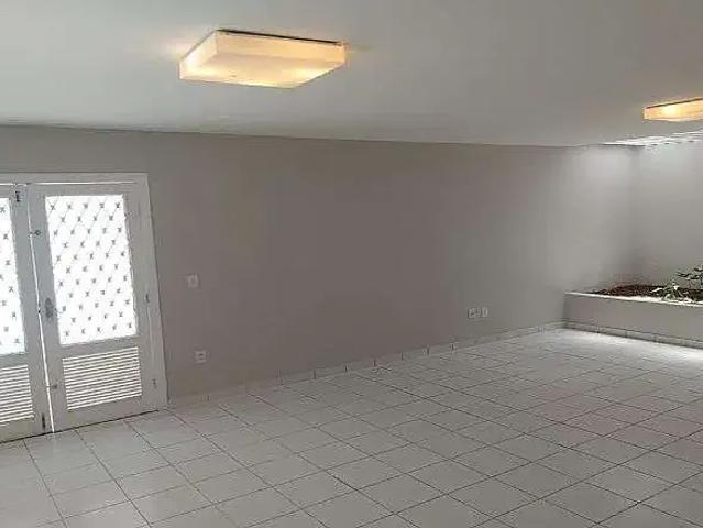 Casa / Sobrado para Locação em Natal/RN Lagoa Nova 4 Quartos