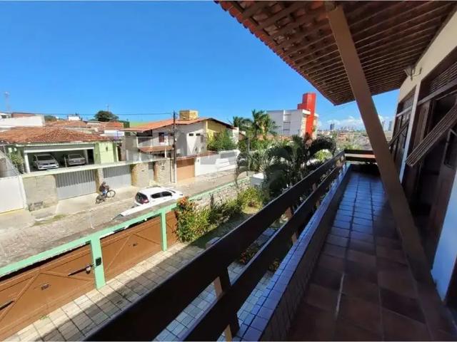 Casa / Sobrado para Locação em Natal/RN Lagoa Nova 7 Quartos