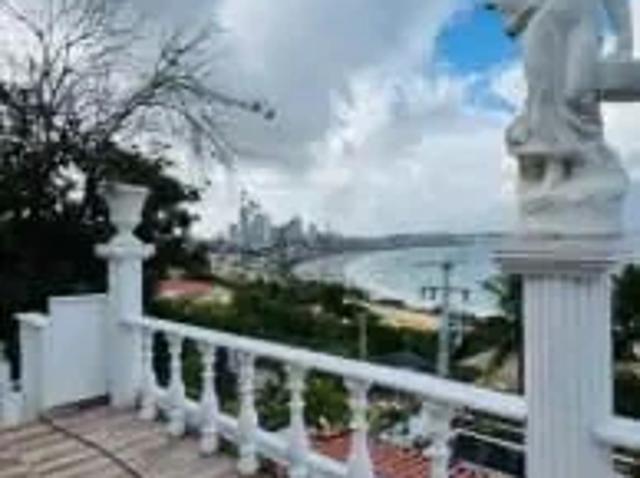 Casa / Sobrado para Locação em Natal/RN Ponta Negra 7 Quartos