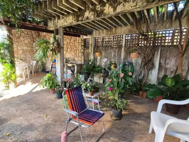 Casa / Sobrado para Locação em Natal/RN Ponta Negra 3 Quartos