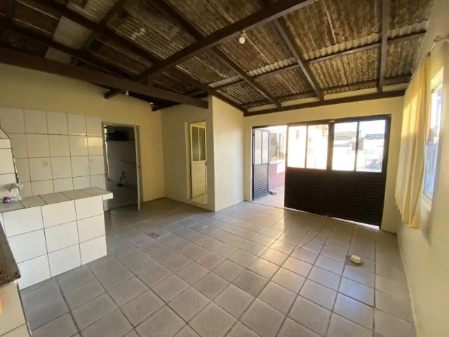 Casa / Sobrado para Locação em Navegantes/SC Centro 4 Quartos