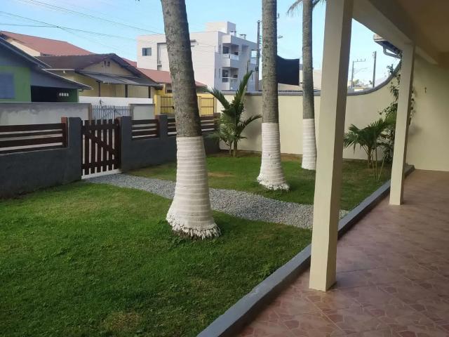 Casa / Sobrado para Locação em Navegantes/SC Centro 2 Quartos