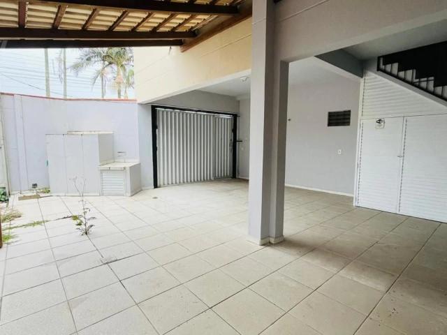 Casa / Sobrado para Locação em Navegantes/SC Centro 2 Quartos