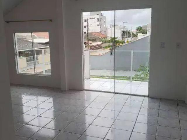 Casa / Sobrado para Locação em Navegantes/SC Centro 3 Quartos