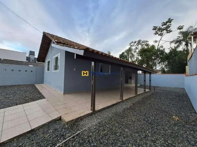 Casa / Sobrado para Locação em Navegantes/SC Gravata 3 Quartos