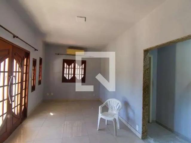 Casa / Sobrado para Locação em Niterói/RJ Barreto 2 Quartos