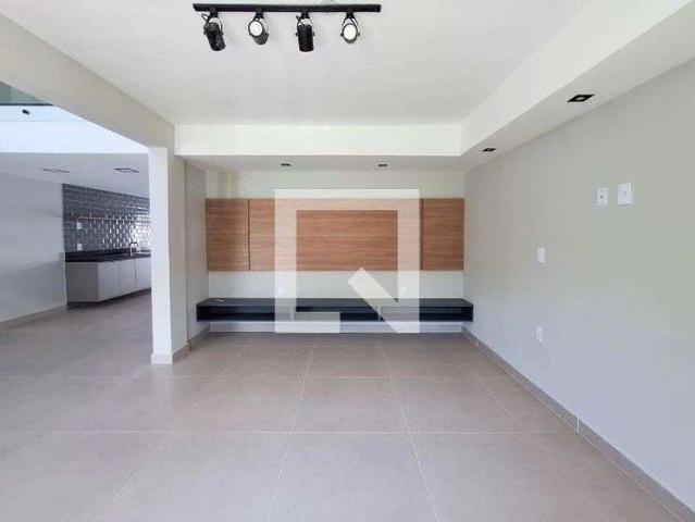 Casa / Sobrado para Locação em Niterói/RJ Camboinhas 7 Quartos