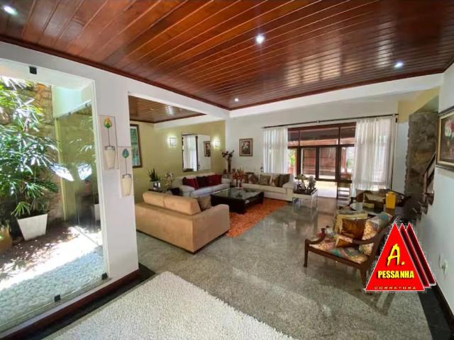 Casa / Sobrado para Locação em Niterói/RJ Camboinhas 5 Quartos