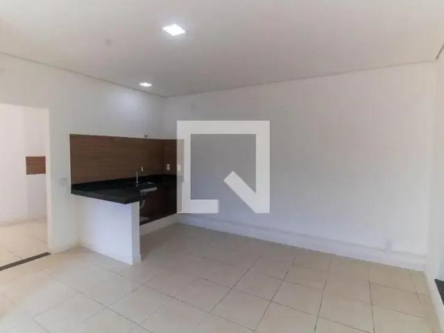 Casa / Sobrado para Locação em Niterói/RJ Centro 2 Quartos