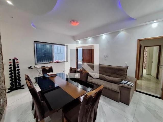 Casa / Sobrado para Locação em Niterói/RJ Centro 2 Quartos