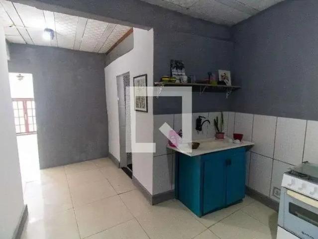 Casa / Sobrado para Locação em Niterói/RJ Engenho do Mato 1 Quartos