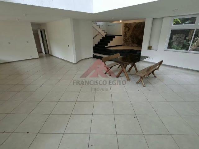 Casa / Sobrado para Locação em Niterói/RJ Itacoatiara 3 Quartos