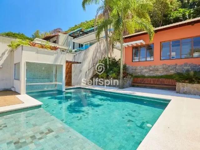Casa / Sobrado para Locação em Niterói/RJ Itacoatiara 3 Quartos