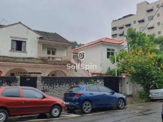 Casa / Sobrado para Locação em Niterói/RJ Pe Pequeno 3 Quartos