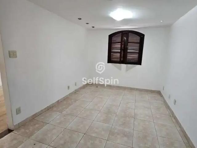 Casa / Sobrado para Locação em Niterói/RJ Pe Pequeno 2 Quartos