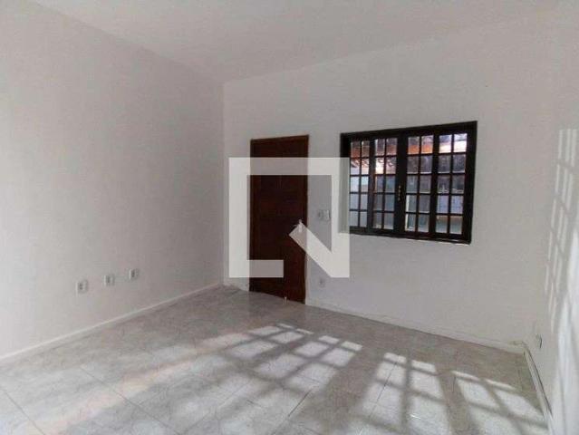 Casa / Sobrado para Locação em Niterói/RJ Piratininga 2 Quartos