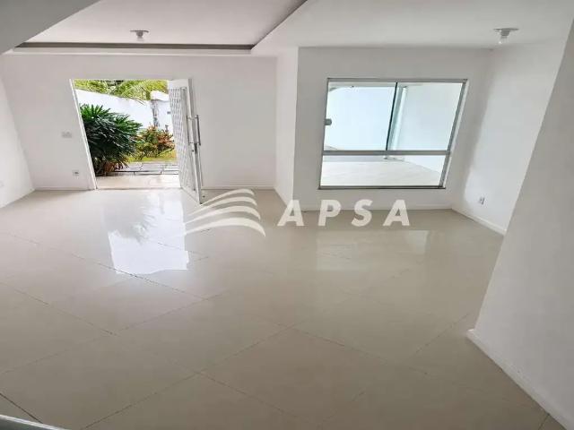 Casa / Sobrado para Locação em Niterói/RJ Piratininga 3 Quartos