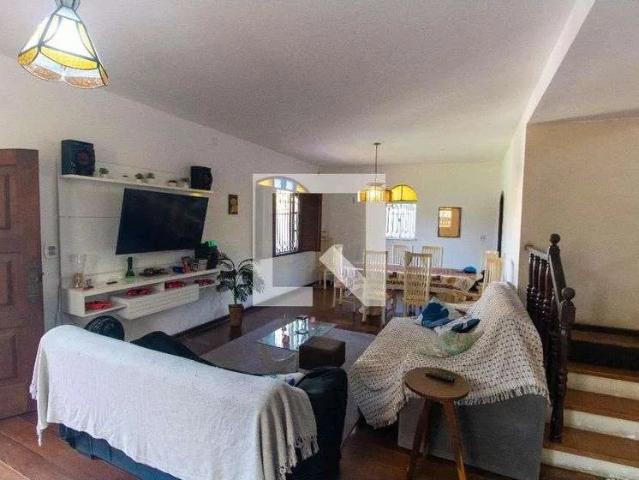 Casa / Sobrado para Locação em Niterói/RJ Piratininga 5 Quartos