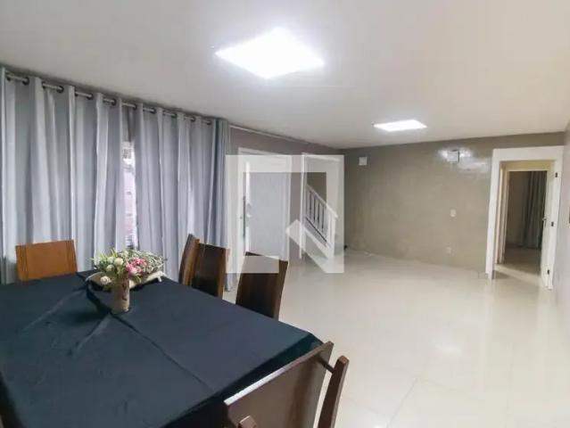 Casa / Sobrado para Locação em Niterói/RJ Piratininga 5 Quartos