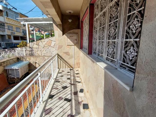 Casa / Sobrado para Locação em Niterói/RJ Ponta D'Areia 2 Quartos
