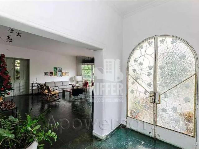 Casa / Sobrado para Locação em Niterói/RJ São Domingos 4 Quartos