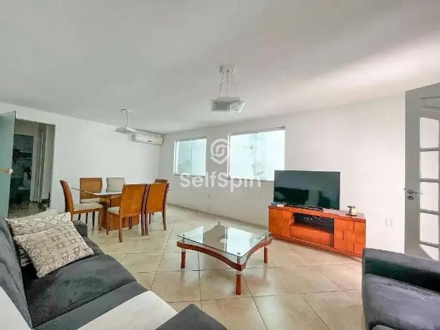 Casa / Sobrado para Locação em Niterói/RJ São Francisco 4 Quartos