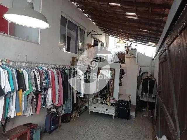 Casa / Sobrado para Locação em Niterói/RJ São Francisco 4 Quartos
