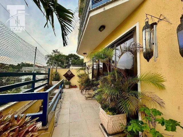 Casa / Sobrado para Locação em Niterói/RJ São Francisco 4 Quartos