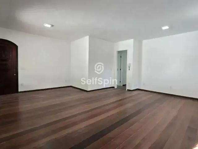 Casa / Sobrado para Locação em Niterói/RJ Santa Rosa 2 Quartos