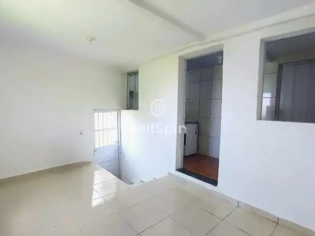 Casa / Sobrado para Locação em Niterói/RJ Santana 1 Quartos
