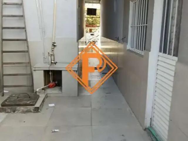 Casa / Sobrado para Locação em Nilópolis/RJ Centro 2 Quartos