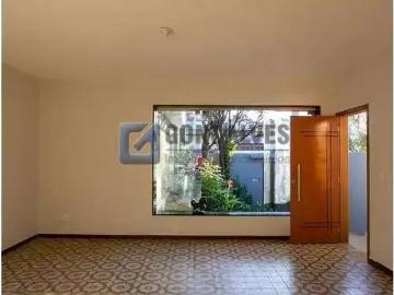 Casa / Sobrado para Locação em São Bernardo do Campo/SP Baeta Neves 3 Quartos