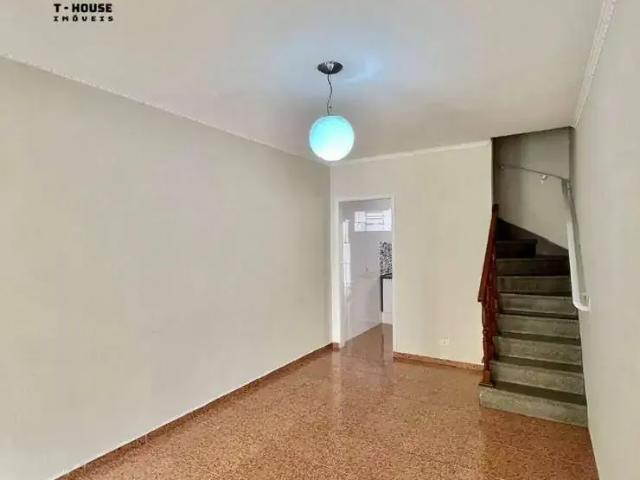 Casa / Sobrado para Locação em São Bernardo do Campo/SP Santa Terezinha 2 Quartos
