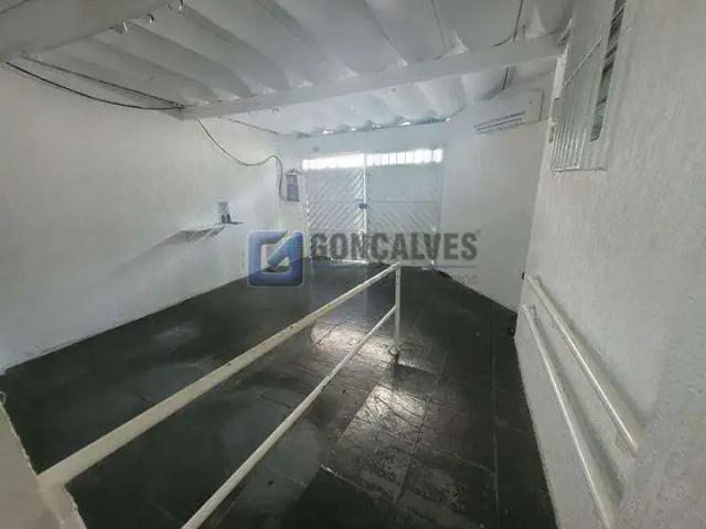 Casa / Sobrado para Locação em São Bernardo do Campo/SP Rudge Ramos 2 Quartos
