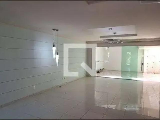 Casa / Sobrado para Locação em São Caetano do Sul/SP Cerâmica 4 Quartos