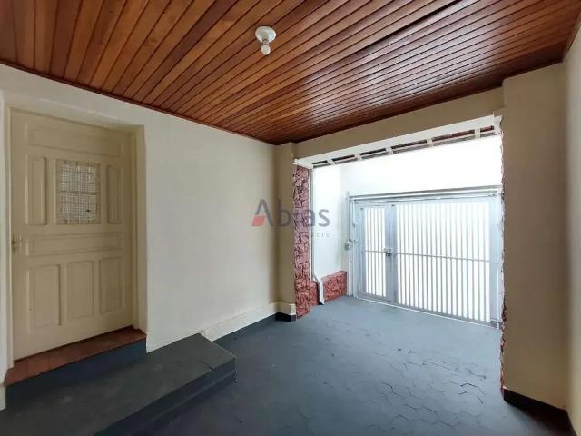Casa / Sobrado para Locação em São Carlos/SP Centro 2 Quartos