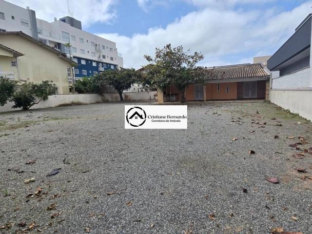 Casa / Sobrado para Locação em São Francisco do Sul/SC Ubatuba 3 Quartos