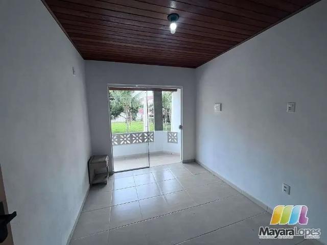 Casa / Sobrado para Locação em São Francisco do Sul/SC Ubatuba 3 Quartos