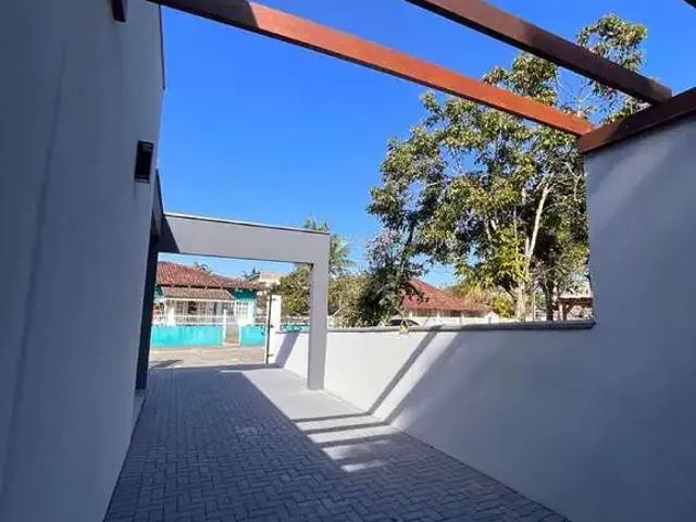 Casa / Sobrado para Locação em São Francisco do Sul/SC Ubatuba 4 Quartos