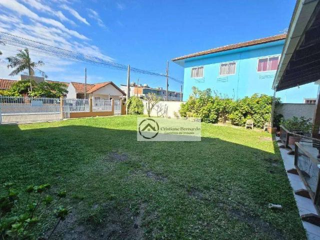 Casa / Sobrado para Locação em São Francisco do Sul/SC Ubatuba 7 Quartos