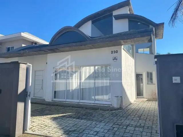 Casa / Sobrado para Locação em São Francisco do Sul/SC Itaguaçu 4 Quartos